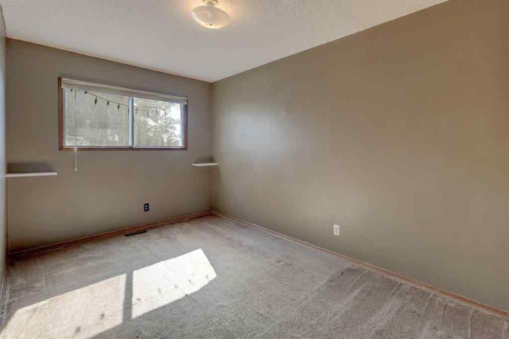 MLS® A2236834 - 355 Pinewind Road NE in Pineridge Calgary, Residential