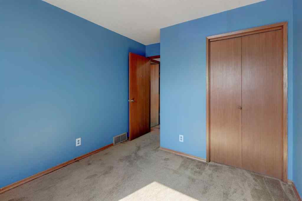 MLS® A2236834 - 355 Pinewind Road NE in Pineridge Calgary, Residential