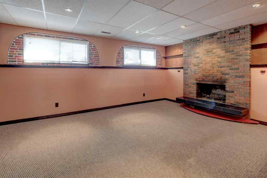 MLS® A2236834 - 355 Pinewind Road NE in Pineridge Calgary, Residential