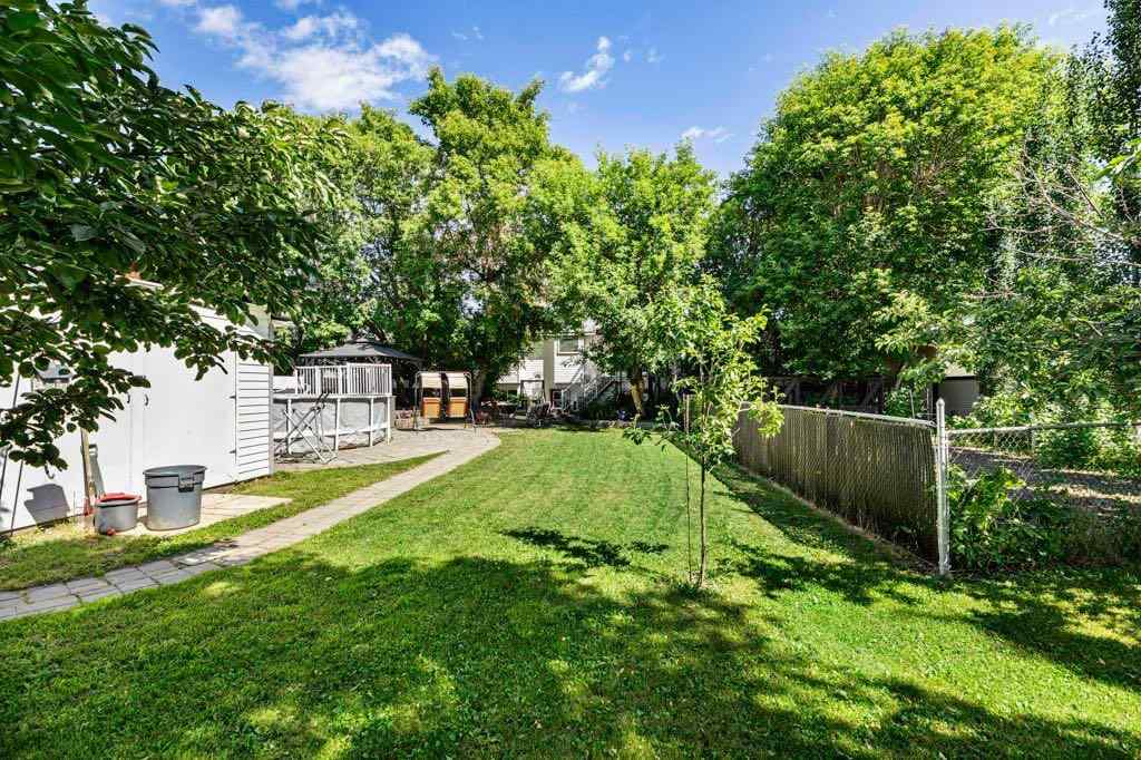 MLS® A2236843 - 5473 52 Avenue  in Downtown Lacombe Lacombe, Residential