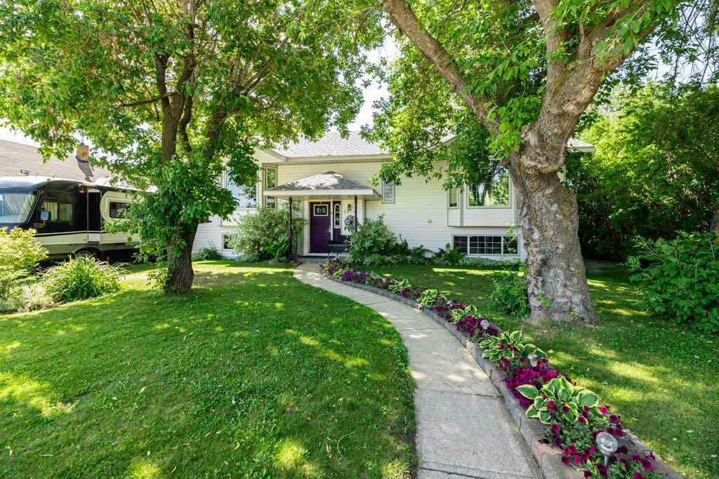 MLS® A2236843 - 5473 52 Avenue  in Downtown Lacombe Lacombe, Residential