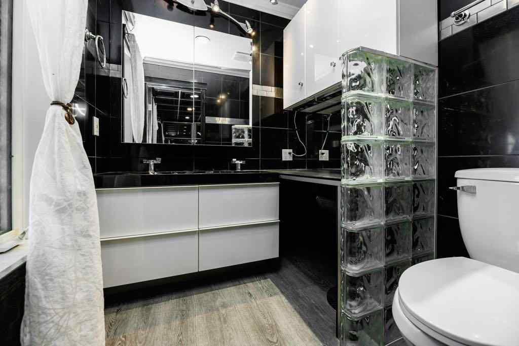 MLS® A2236843 - 5473 52 Avenue  in Downtown Lacombe Lacombe, Residential
