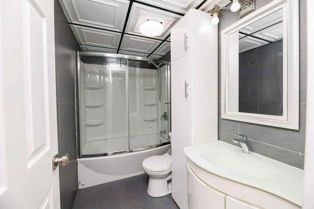 MLS® A2236843 - 5473 52 Avenue  in Downtown Lacombe Lacombe, Residential