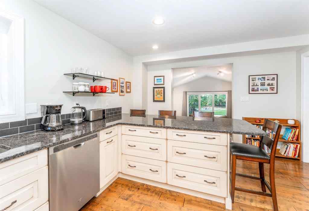 MLS® A2236866 - 4 Woodside Lane  in Lions Park Canmore, Residential