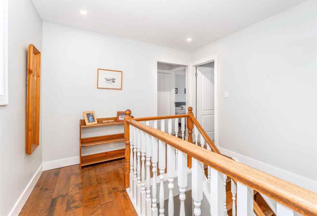 MLS® A2236866 - 4 Woodside Lane  in Lions Park Canmore, Residential