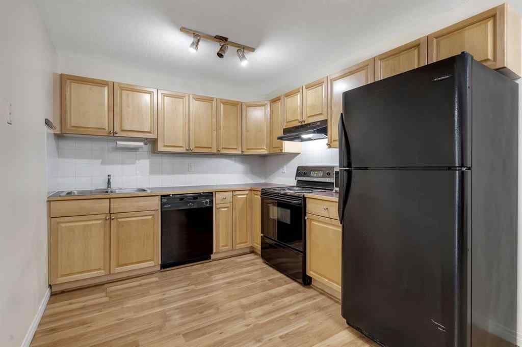 MLS® A2236876 - Unit #108 1528 11 Avenue SW in Sunalta Calgary, Residential