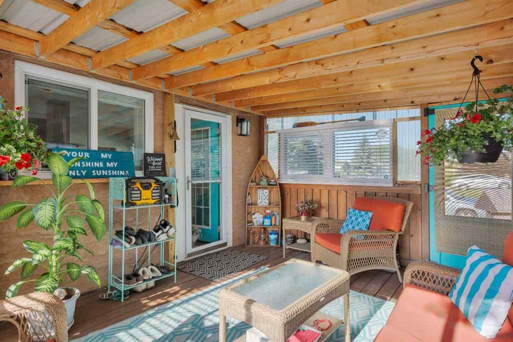 MLS® A2236881 - 5810 60 Street  in Lucas Heights Ponoka, Residential