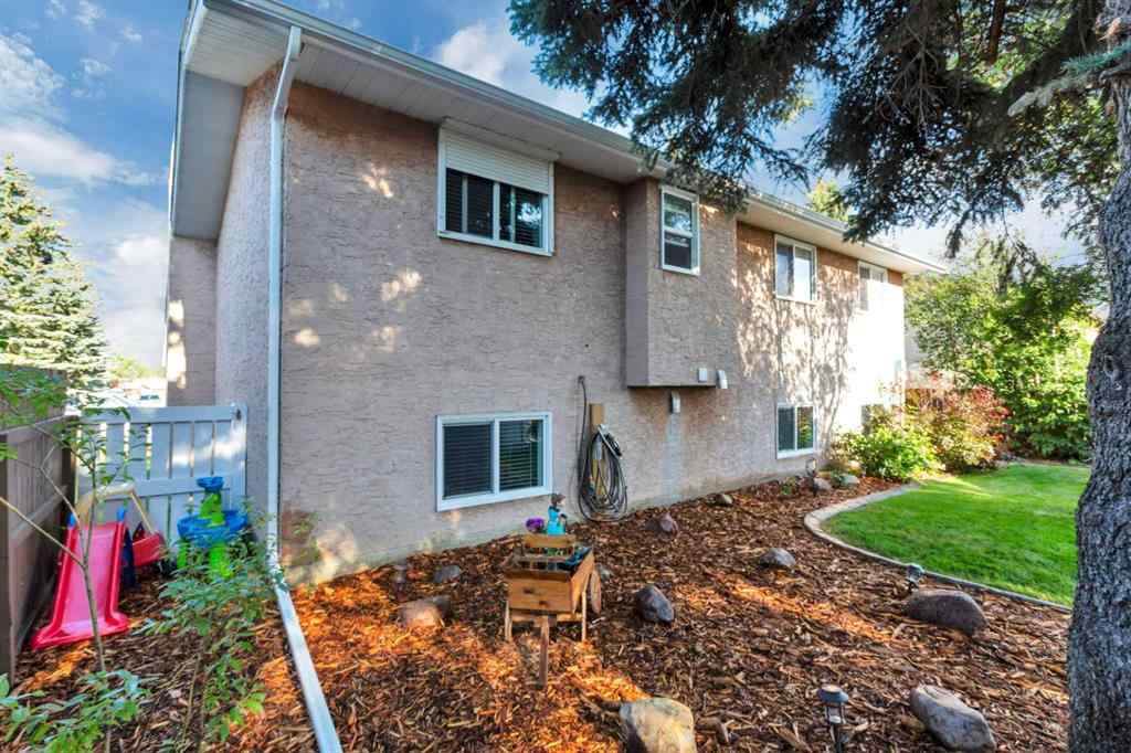 MLS® A2236881 - 5810 60 Street  in Lucas Heights Ponoka, Residential
