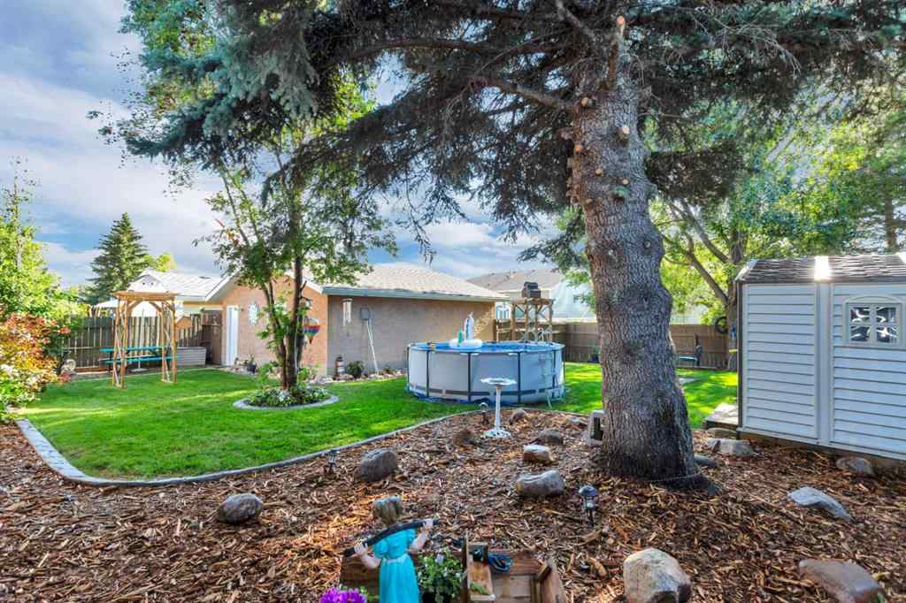 MLS® A2236881 - 5810 60 Street  in Lucas Heights Ponoka, Residential
