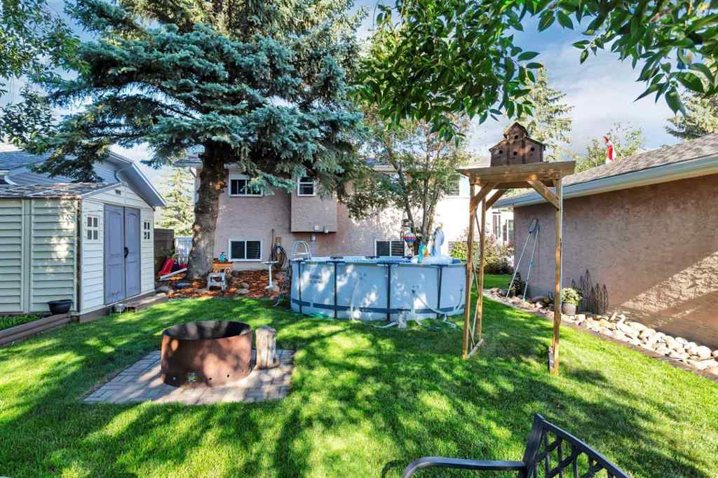 MLS® A2236881 - 5810 60 Street  in Lucas Heights Ponoka, Residential