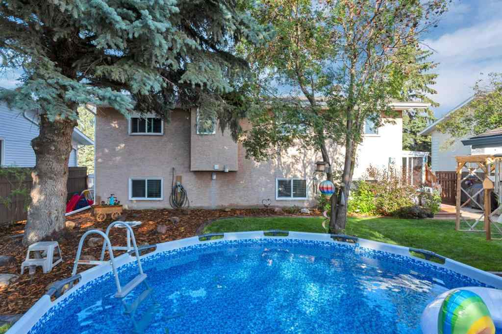 MLS® A2236881 - 5810 60 Street  in Lucas Heights Ponoka, Residential