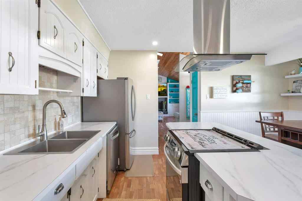 MLS® A2236881 - 5810 60 Street  in Lucas Heights Ponoka, Residential