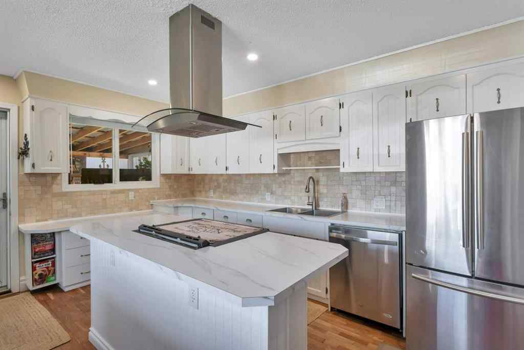 MLS® A2236881 - 5810 60 Street  in Lucas Heights Ponoka, Residential