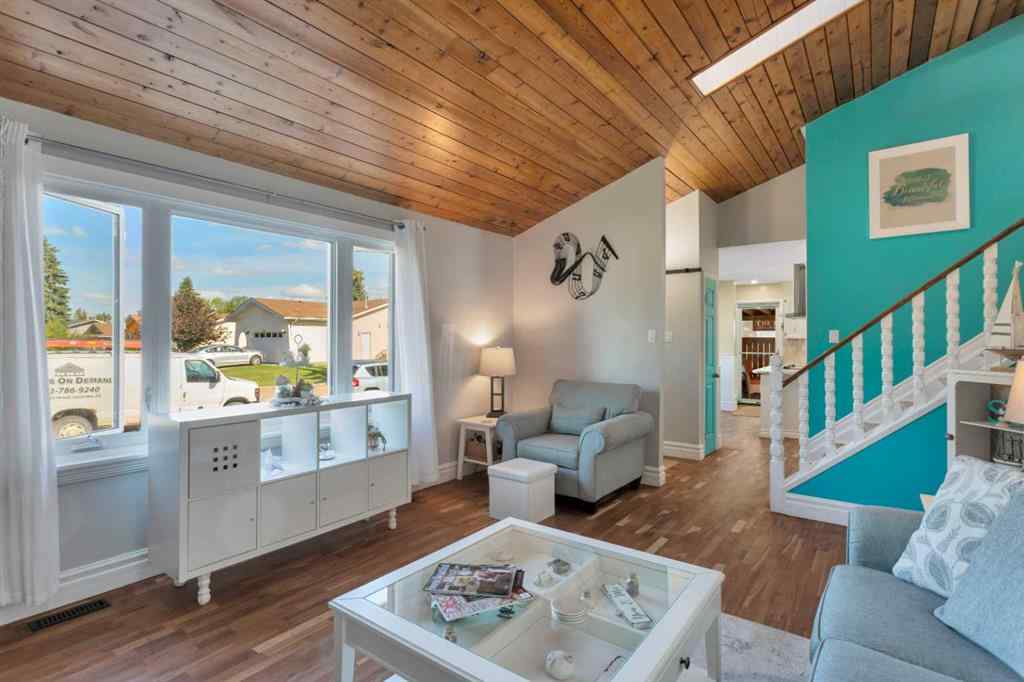 MLS® A2236881 - 5810 60 Street  in Lucas Heights Ponoka, Residential
