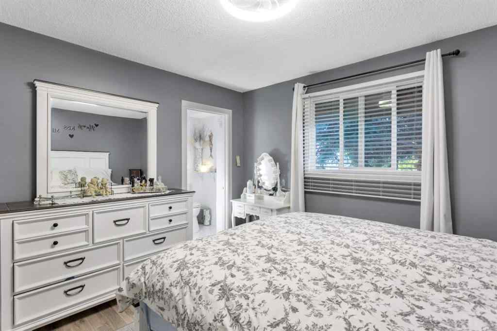 MLS® A2236881 - 5810 60 Street  in Lucas Heights Ponoka, Residential