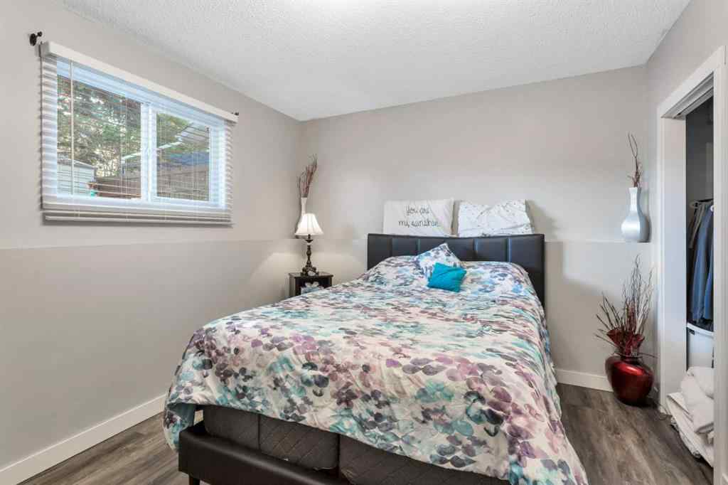 MLS® A2236881 - 5810 60 Street  in Lucas Heights Ponoka, Residential