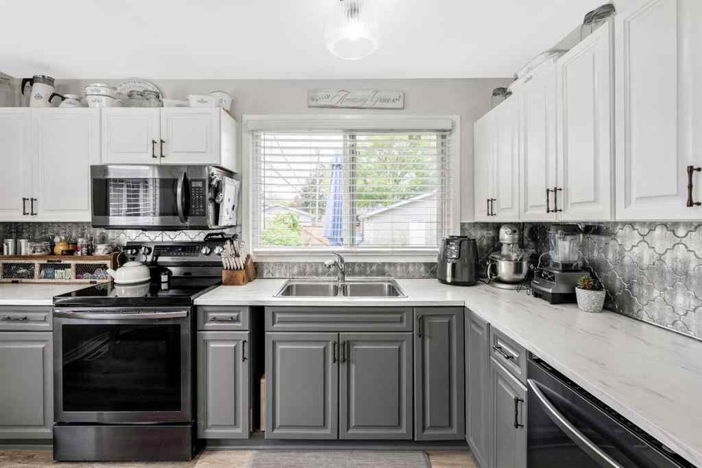 MLS® A2236890 - 8555 Addison Place SE in Acadia Calgary, Residential