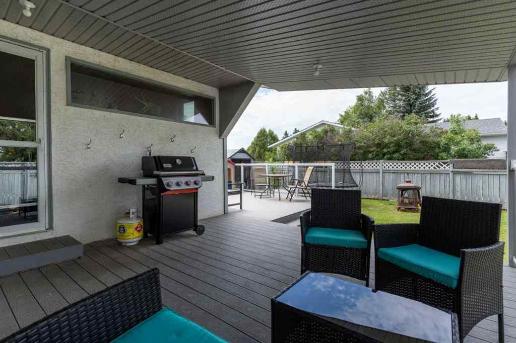 MLS® A2236928 - 5424 60 Street  in Victoria Park Camrose, Residential