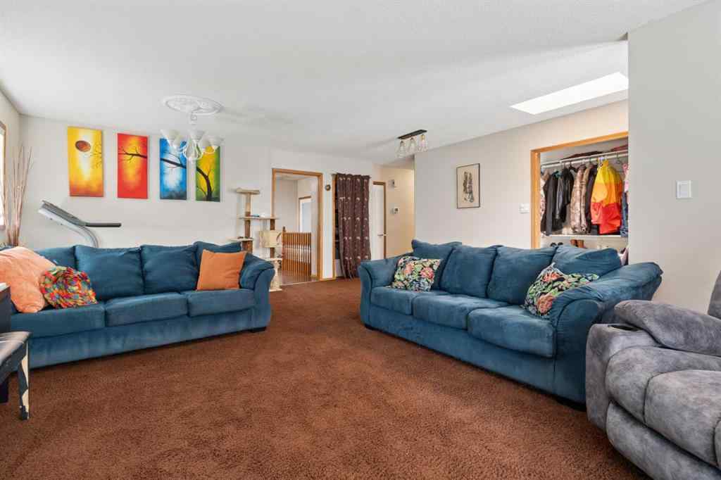 MLS® A2236928 - 5424 60 Street  in Victoria Park Camrose, Residential