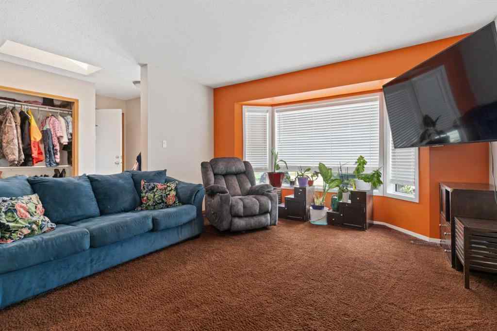 MLS® A2236928 - 5424 60 Street  in Victoria Park Camrose, Residential