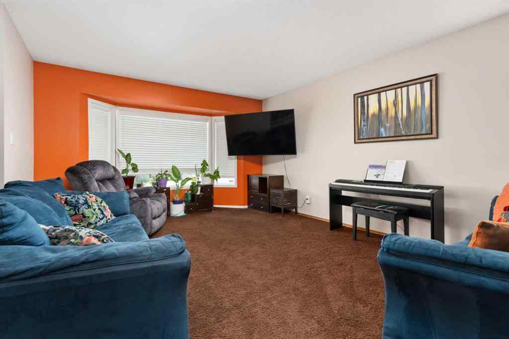 MLS® A2236928 - 5424 60 Street  in Victoria Park Camrose, Residential