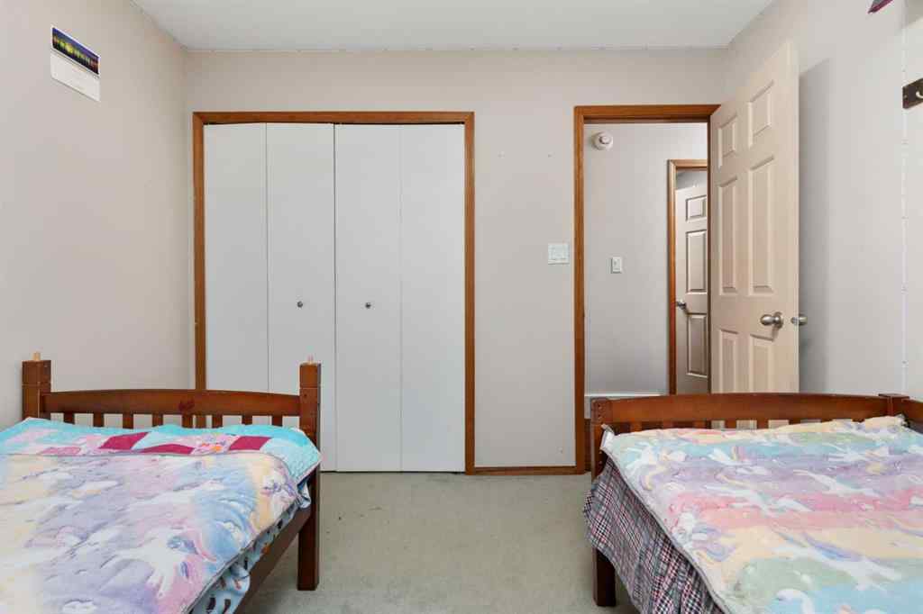 MLS® A2236928 - 5424 60 Street  in Victoria Park Camrose, Residential