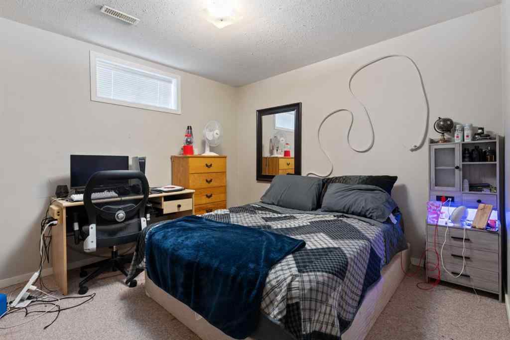 MLS® A2236928 - 5424 60 Street  in Victoria Park Camrose, Residential
