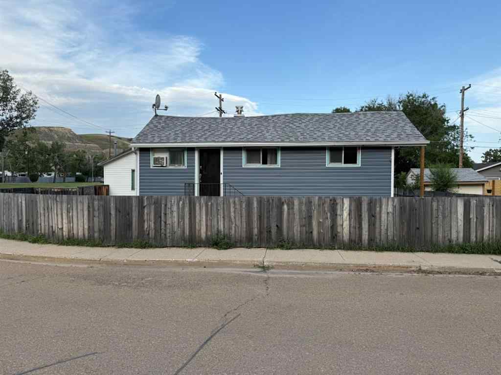 MLS® A2236932 - 106 Poplar Crescent   in North Drumheller Drumheller, Residential
