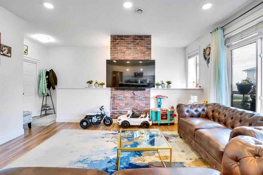 MLS® A2236935 - 170 Savanna Walk NE in Saddle Ridge Calgary, Residential