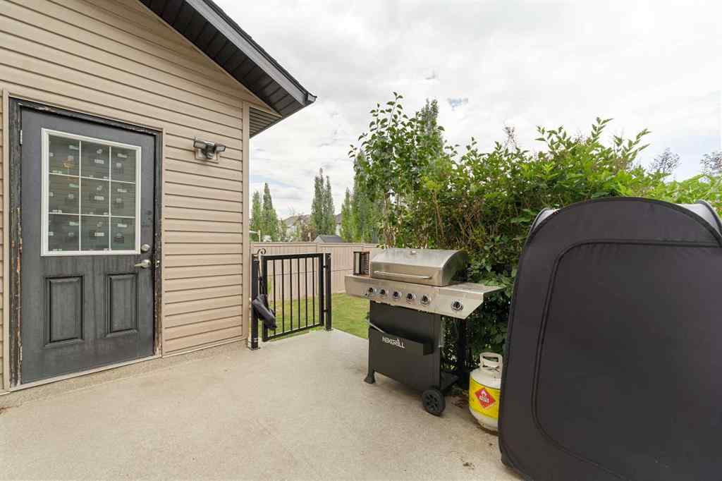 MLS® A2236945 - 166 Hillcrest Circle SW in Hillcrest Airdrie, Residential