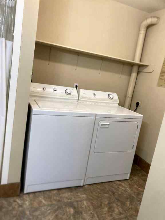 MLS® A2236989 - 4417B 47A Avenue  in Downtown Sylvan Lake, Residential