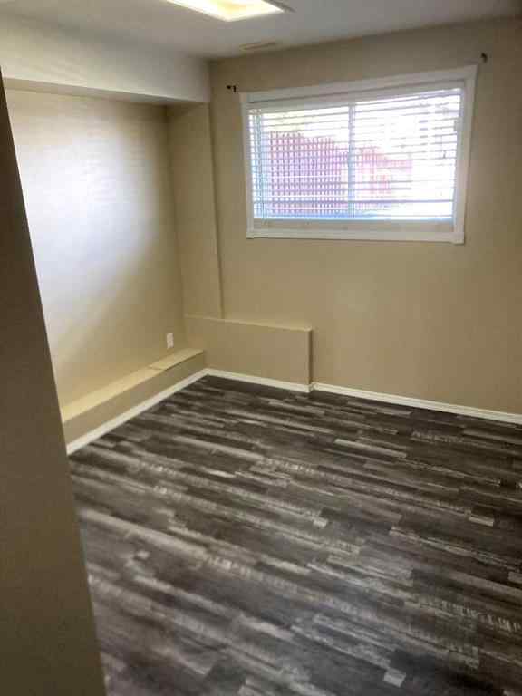 MLS® A2236989 - 4417B 47A Avenue  in Downtown Sylvan Lake, Residential