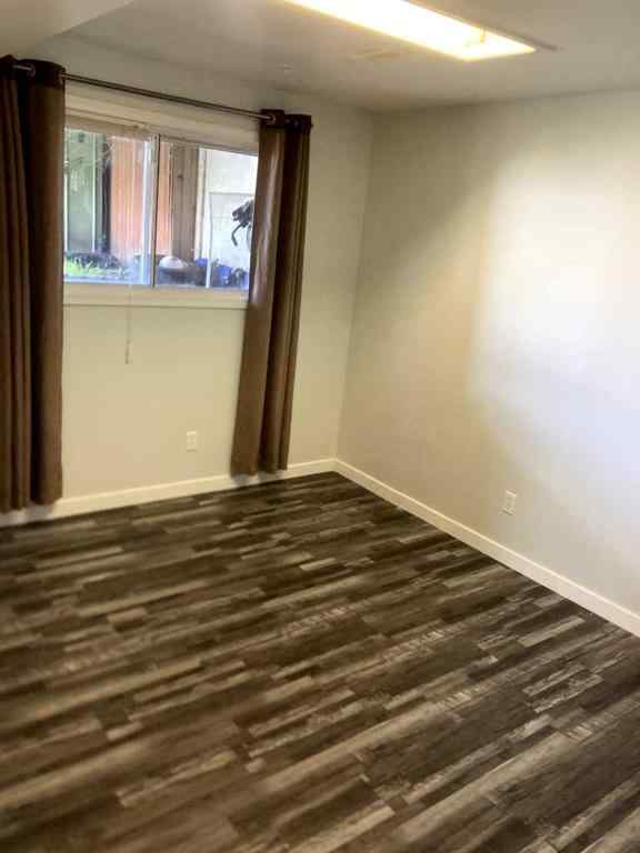 MLS® A2236989 - 4417B 47A Avenue  in Downtown Sylvan Lake, Residential