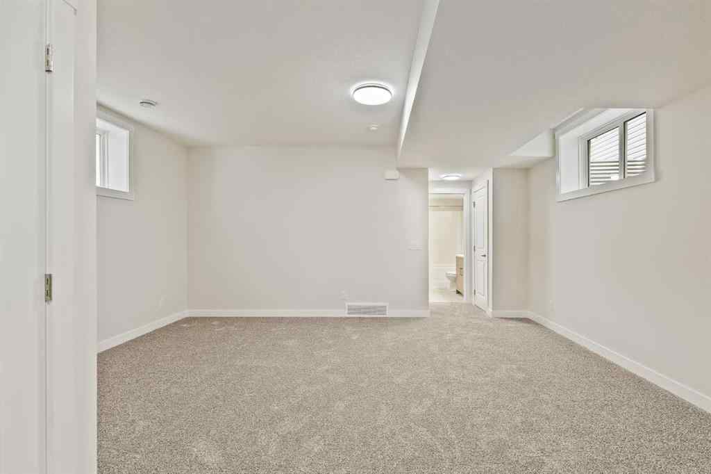 MLS® A2236992 - 1006 Chinook Winds Meadow SW in Chinook Gate Airdrie, Residential