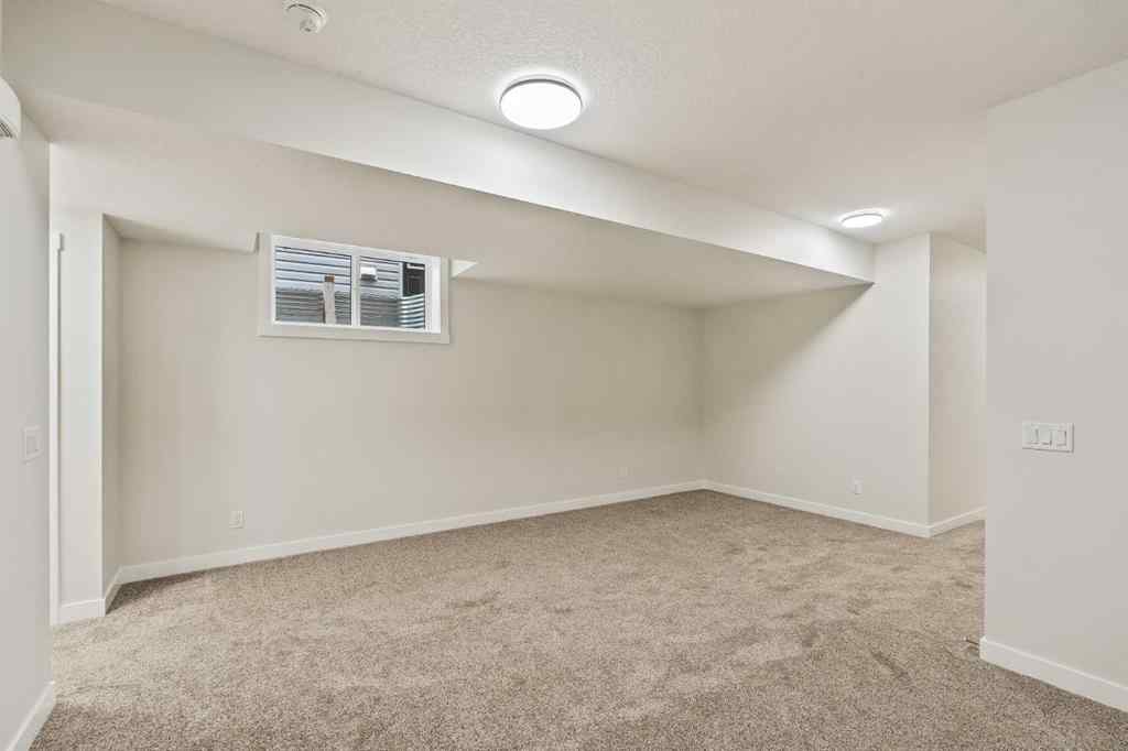 MLS® A2236992 - 1006 Chinook Winds Meadow SW in Chinook Gate Airdrie, Residential