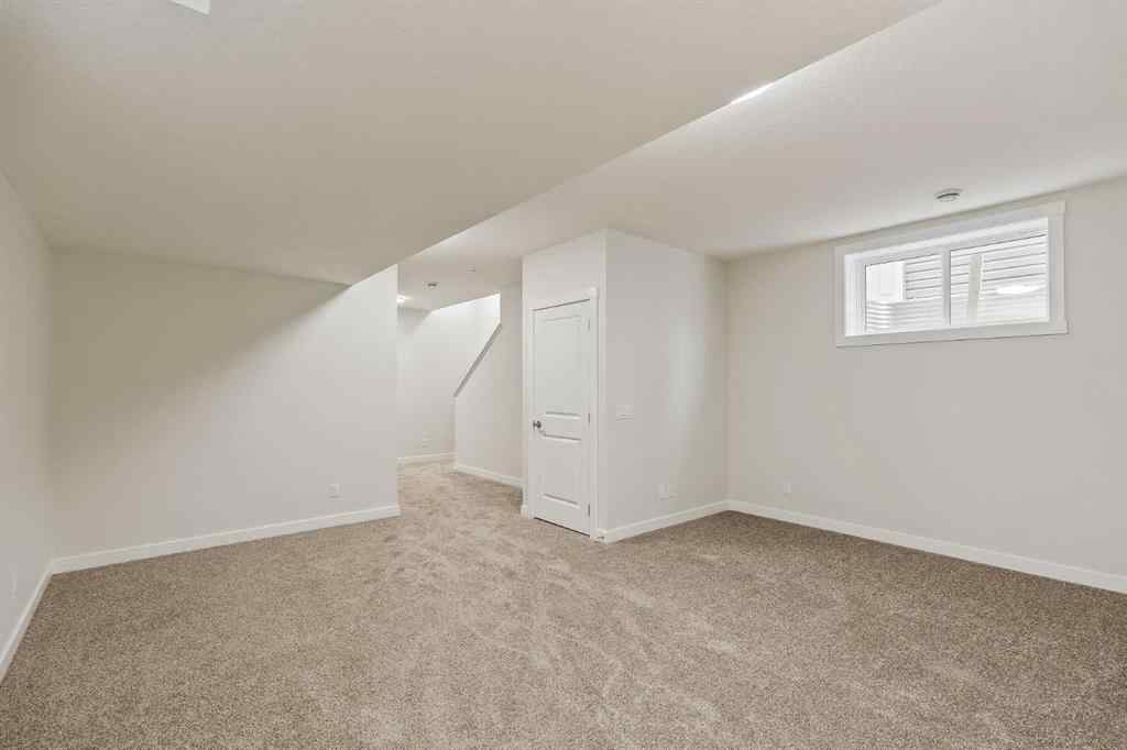 MLS® A2236992 - 1006 Chinook Winds Meadow SW in Chinook Gate Airdrie, Residential