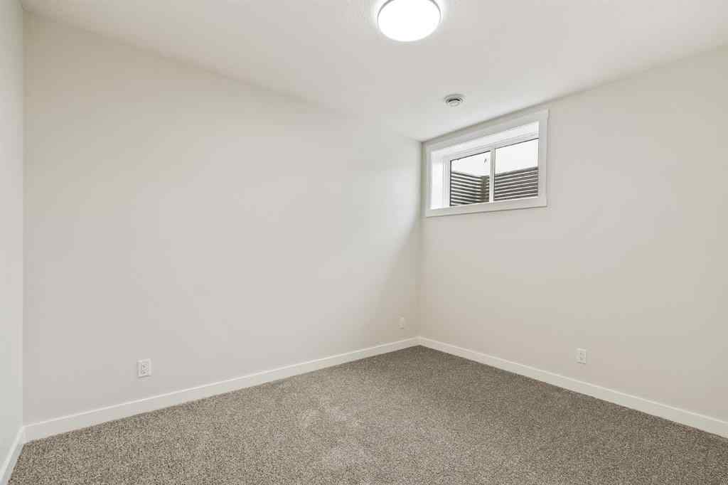 MLS® A2236992 - 1006 Chinook Winds Meadow SW in Chinook Gate Airdrie, Residential