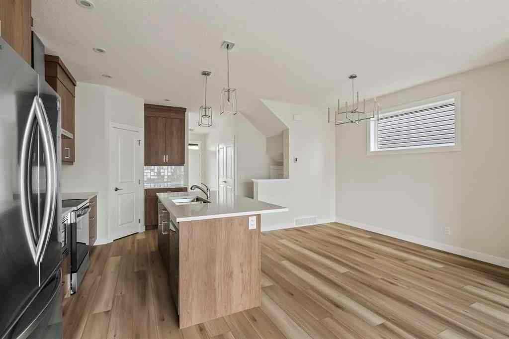 MLS® A2236992 - 1006 Chinook Winds Meadow SW in Chinook Gate Airdrie, Residential