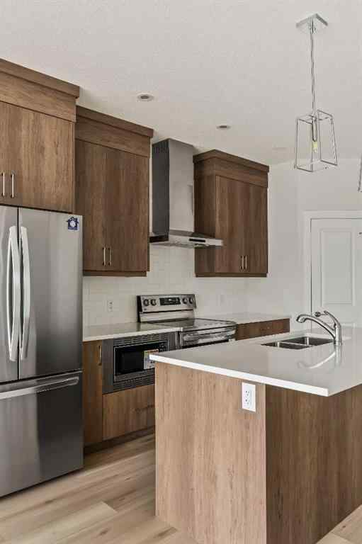 MLS® A2236992 - 1006 Chinook Winds Meadow SW in Chinook Gate Airdrie, Residential