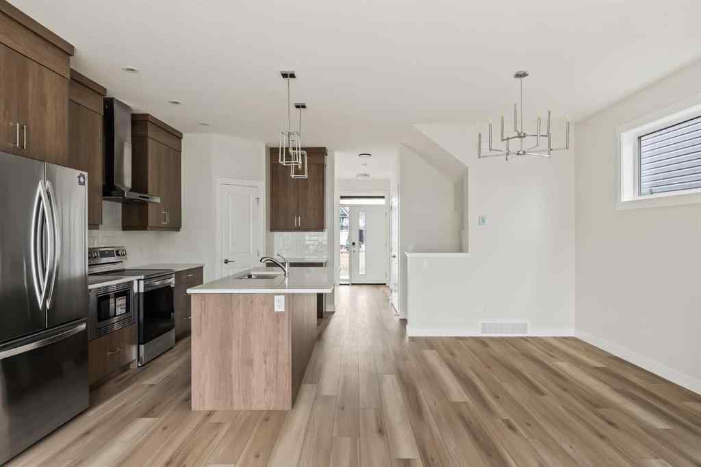 MLS® A2236992 - 1006 Chinook Winds Meadow SW in Chinook Gate Airdrie, Residential