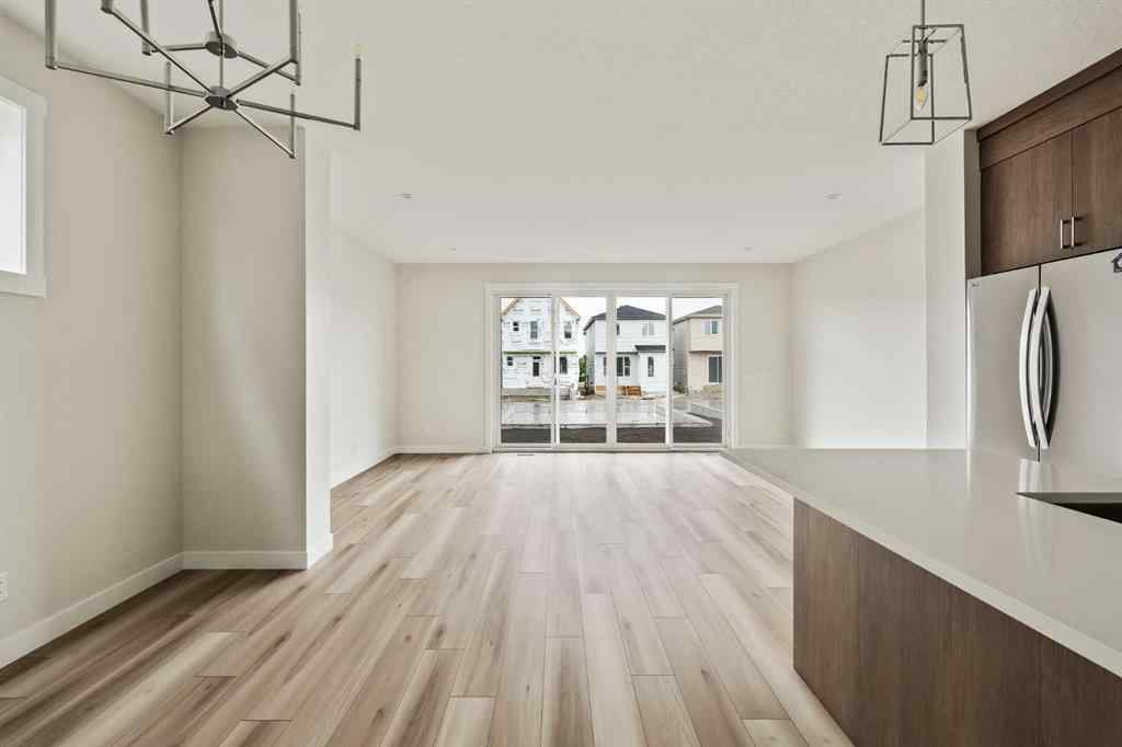MLS® A2236992 - 1006 Chinook Winds Meadow SW in Chinook Gate Airdrie, Residential