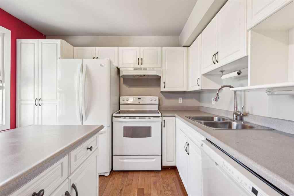 MLS® A2237047 - 608 32 Avenue NE in Winston Heights/Mountview Calgary, Residential
