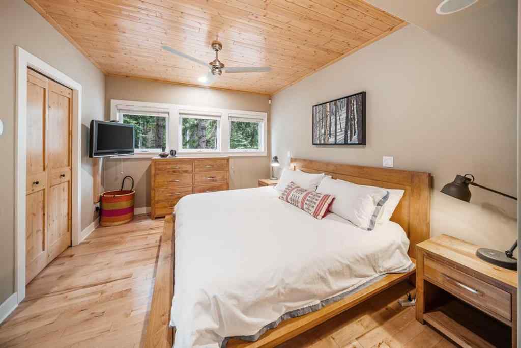 MLS® A2237056 - 140 Rundle Crescent  in Hospital Hill Canmore, Residential