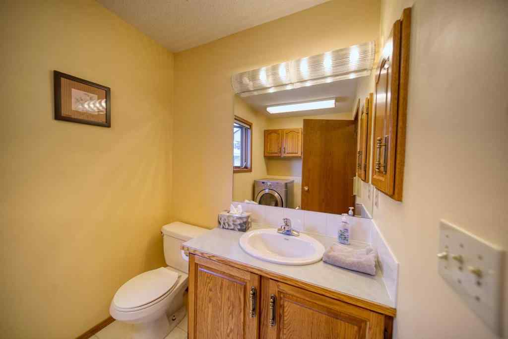 MLS® A2237070 - 214 Lakeside Greens Place  in Lakeside Greens Chestermere, Residential