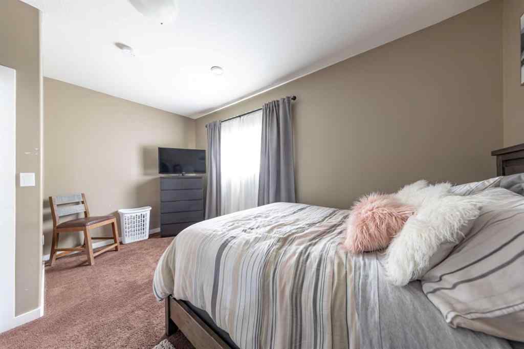 MLS® A2237075 - 4007 41 Avenue  in Larsen Grove Lloydminster, Residential