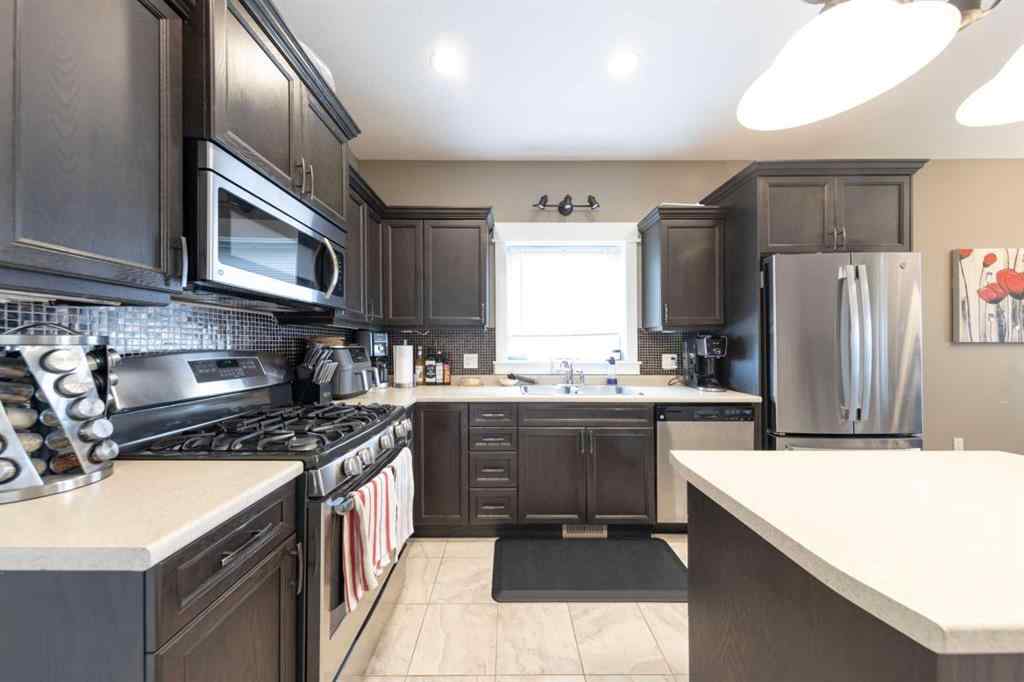 MLS® A2237075 - 4007 41 Avenue  in Larsen Grove Lloydminster, Residential