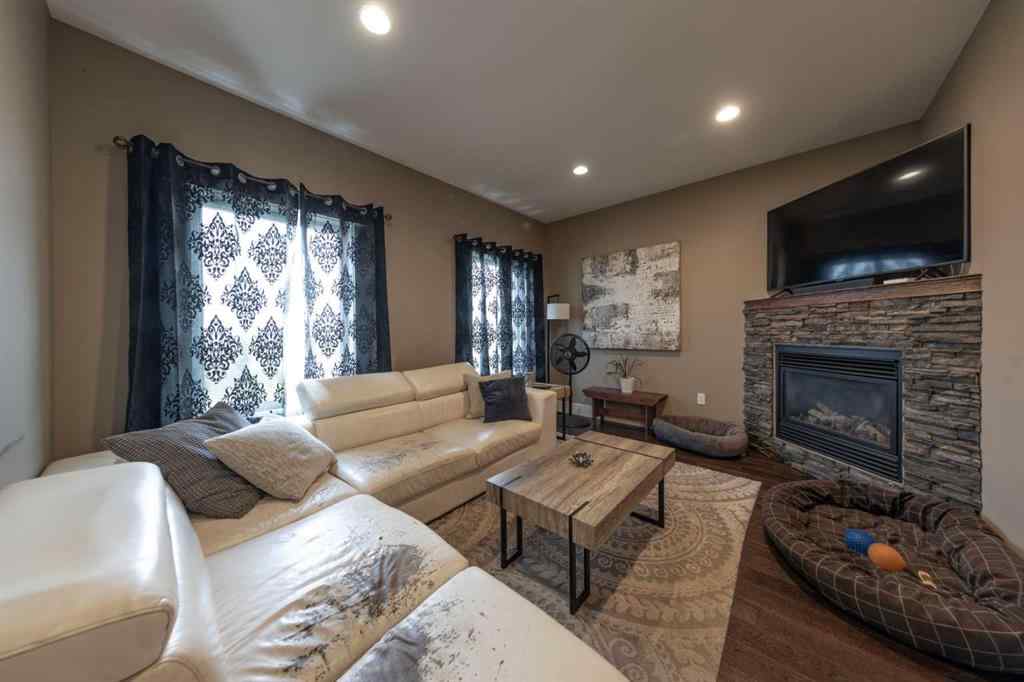 MLS® A2237075 - 4007 41 Avenue  in Larsen Grove Lloydminster, Residential