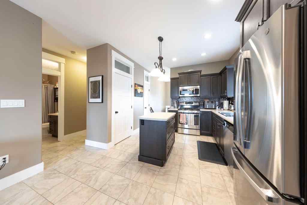 MLS® A2237075 - 4007 41 Avenue  in Larsen Grove Lloydminster, Residential