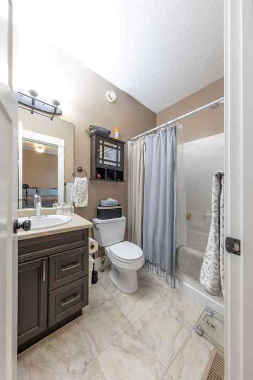 MLS® A2237075 - 4007 41 Avenue  in Larsen Grove Lloydminster, Residential