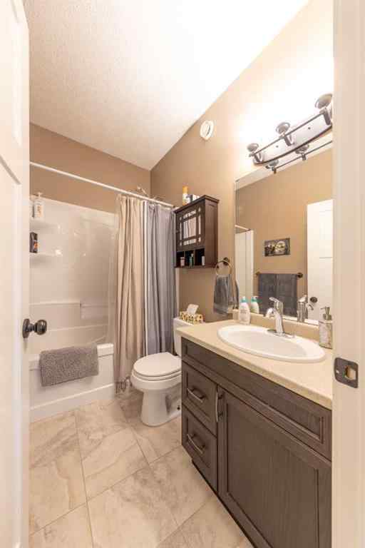 MLS® A2237075 - 4007 41 Avenue  in Larsen Grove Lloydminster, Residential